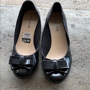 Girl sandals with small heel